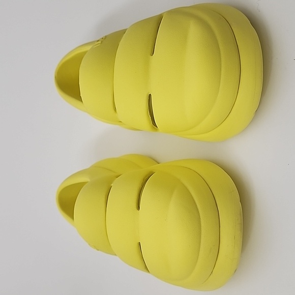 UGG Yellow Mules Comfortable Stylish Footwear - Picture 2 of 10